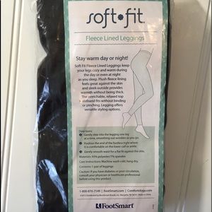 Footsmart size Medium soft fit fleece lined stretchy black leggings
